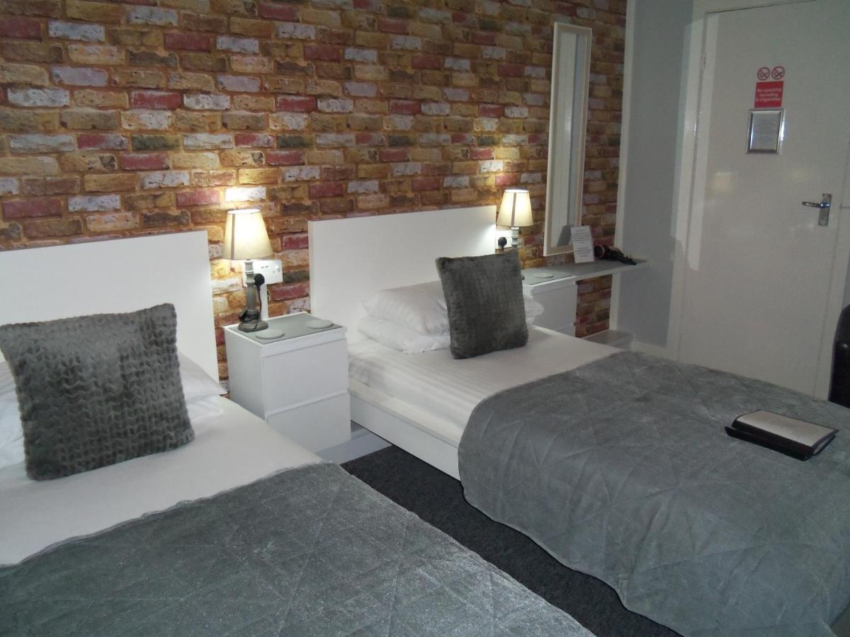 Standard Twin Room,1259395663:JPEG